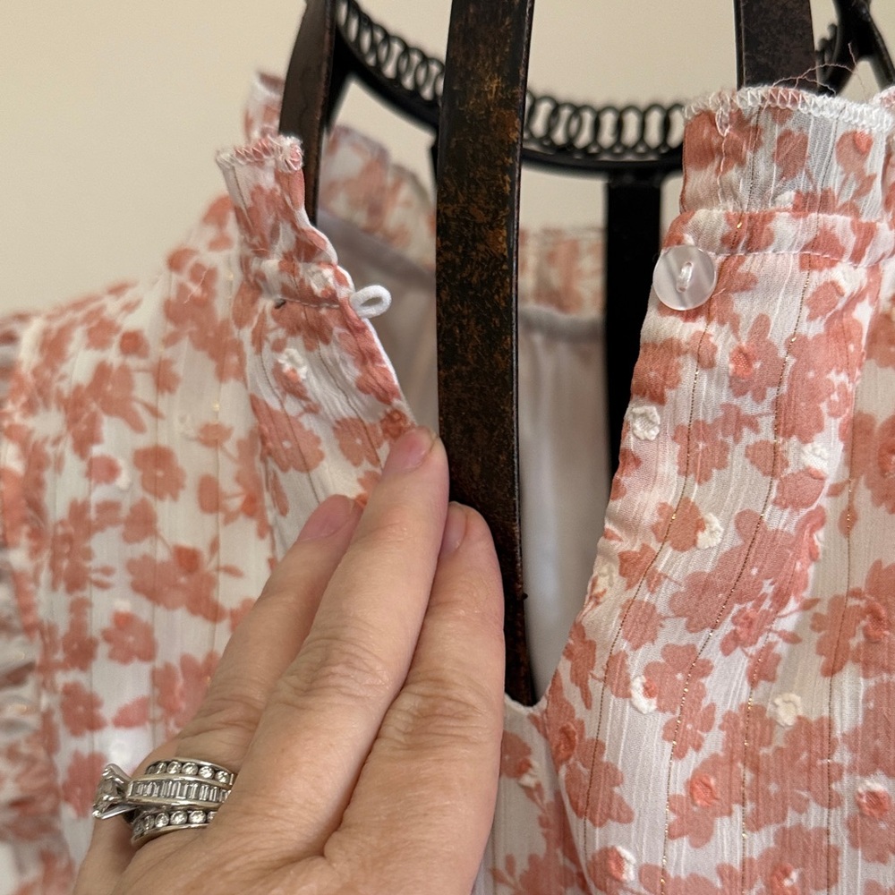 Chic Floral Ruffle Blouse - Soft Pink - Picture 7 of 9